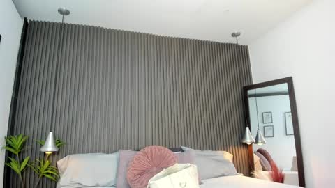 Lizza online show from April 12, 2026, 11:26 am