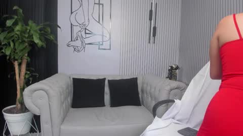 Mia online show from February 10, 2026, 5:39 pm