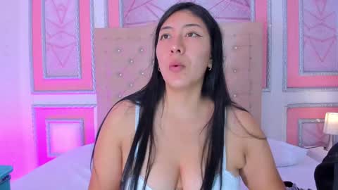 Snapshot of pervertedcurvy chatting on May 10, 2026, 3:23 am Lily online show from May 10, 2026, 3:23 am