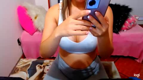 Snapshot of perverthotgirl chatting on March 10, 2025, 11:06 pm linda online show from March 10, 2025, 11:06 pm