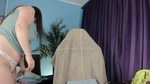 Kelly online show from March 24, 2026, 11:59 am