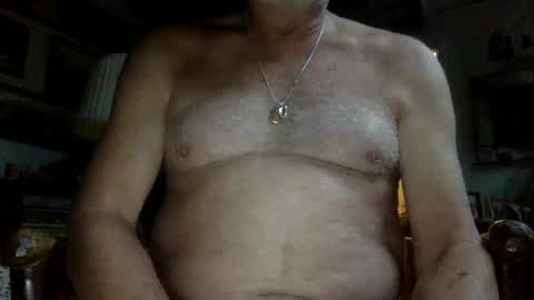 Snapshot of peterbartxxx chatting on September 10, 2025, 11:32 am peterbartxxx online show from September 10, 2025, 11:32 am