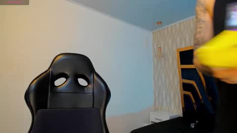 PETES EVANS new account online show from November 3, 2025, 11:04 pm