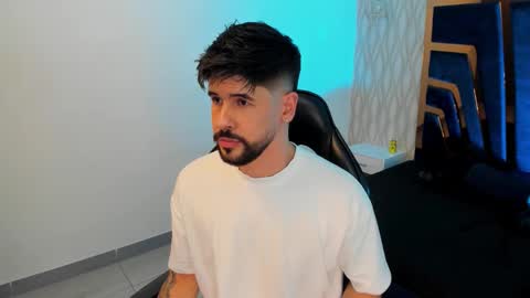 PETES EVANS new account online show from November 17, 2025, 11:10 pm