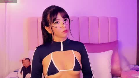 Snapshot of petit_rosseowo chatting on September 27, 2025, 1:21 am Im Rosse but u can call me Rossie or Rosita . online show from September 27, 2025, 1:21 am