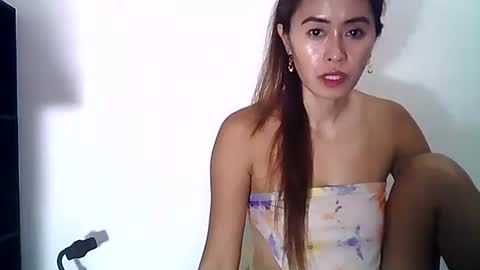 Snapshot of petite1987 chatting on September 29, 2025, 7:57 am mhariz online show from September 29, 2025, 7:57 am