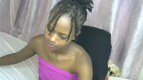 Snapshot of petite_star2 chatting on November 15, 2025, 5:49 am petite_star2 online show from November 15, 2025, 5:49 am