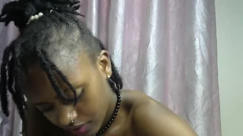 Snapshot of petite_star2 chatting on November 29, 2025, 11:24 am petite_star2 online show from November 29, 2025, 11:24 am