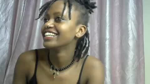 Snapshot of petite_star2 chatting on December 2, 2025, 5:08 pm petite_star2 online show from December 2, 2025, 5:08 pm