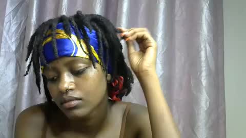 petite_star2 online show from January 8, 2026, 9:17 pm