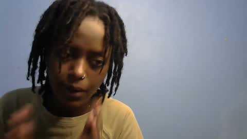 petite_star2 online show from February 3, 2026, 4:54 am