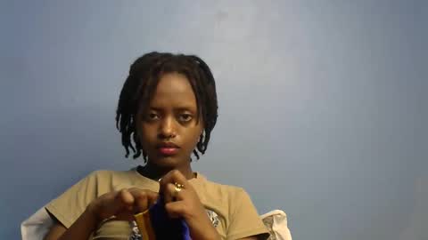 petite_star2 online show from February 3, 2026, 10:48 pm