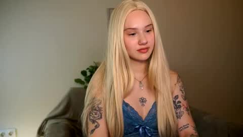 Snapshot of petite_temptresss chatting on April 16, 2026, 1:34 pm Nika online show from April 16, 2026, 1:34 pm