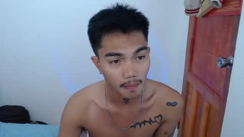 Snapshot of petiteasianx chatting on January 4, 2025, 9:54 am Vrin online show from January 4, 2025, 9:54 am