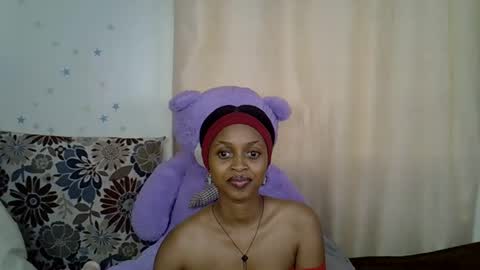 Snapshot of petitecaramell chatting on November 20, 2025, 12:05 pm Caramel online show from November 20, 2025, 12:05 pm