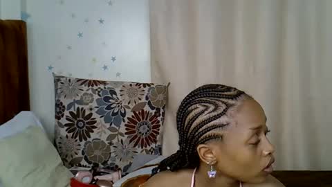 Snapshot of petitecaramell chatting on November 24, 2025, 12:54 am Caramel online show from November 24, 2025, 12:54 am