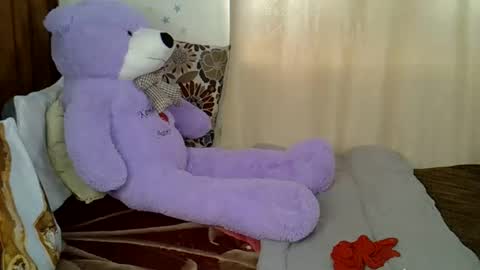 Snapshot of petitecaramell chatting on November 30, 2025, 1:26 pm Caramel online show from November 30, 2025, 1:26 pm