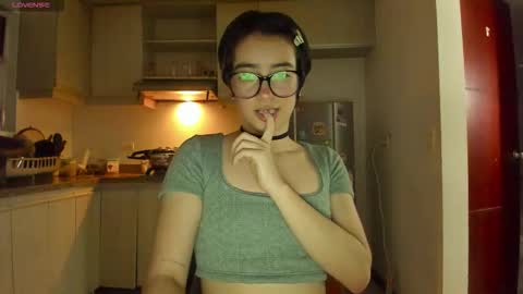 Lunna online show from February 14, 2026, 1:35 am