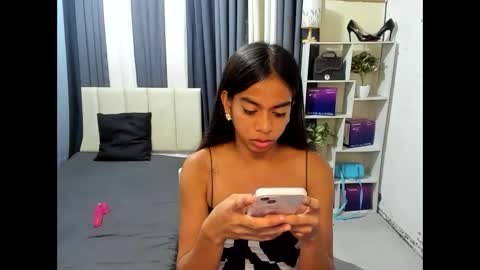 petitehorsycock online show from June 3, 2026, 5:21 am