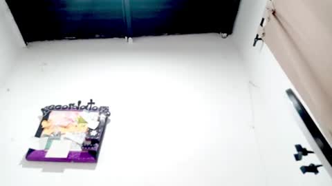 Snapshot of petiteivoryqueen chatting on November 19, 2025, 4:01 am danna online show from November 19, 2025, 4:01 am