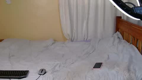 Kitty online show from April 3, 2026, 1:31 pm