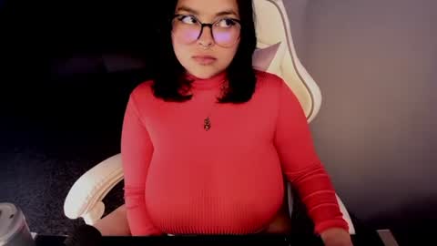 Snapshot of petitelilo1 chatting on January 21, 2025, 2:22 am Lilo online show from January 21, 2025, 2:22 am