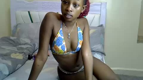 petitenoirr online show from June 17, 2026, 1:34 pm