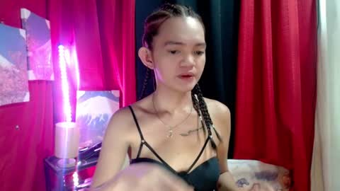 Snapshot of petitepinaycyrenets chatting on June 27, 2026, 1:54 am TsDELICIOUSCum69 online show from June 27, 2026, 1:54 am