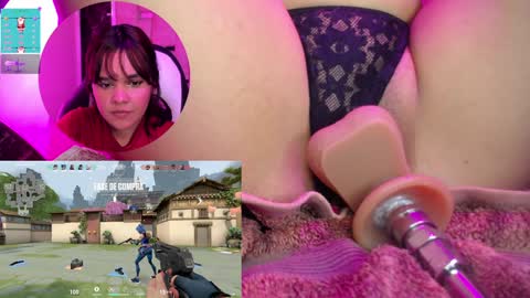 Snapshot of petitesally_ chatting on December 13, 2024, 8:26 pm Sally online show from December 13, 2024, 8:26 pm