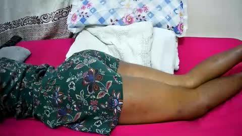 petitetasha online show from October 17, 2025, 6:10 pm