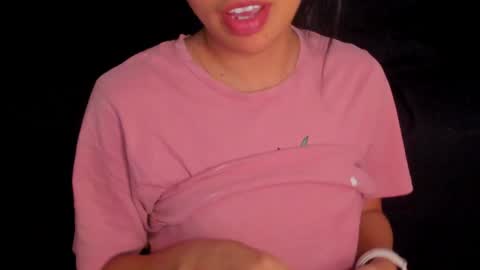 Snapshot of petitgirl_ chatting on December 30, 2024, 8:25 pm J A S S online show from December 30, 2024, 8:25 pm