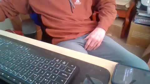 petitwilly online show from February 4, 2026, 10:32 am