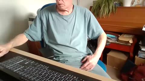 petitwilly online show from April 21, 2026, 11:38 am