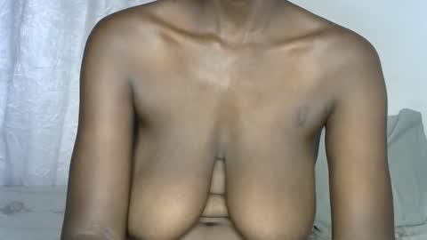 pettite_cora1 online show from November 11, 2025, 5:35 pm