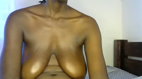 pettite_cora1 online show from December 3, 2025, 2:04 pm