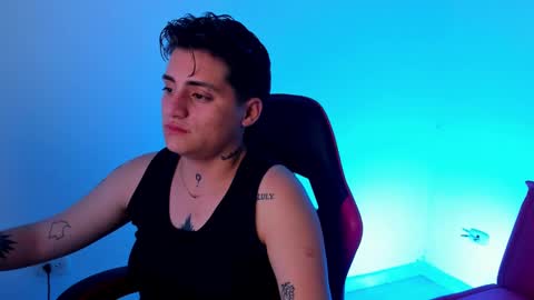 Snapshot of peytonbox chatting on October 2, 2025, 1:01 am peytonbox online show from October 2, 2025, 1:01 am