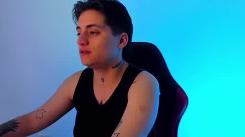 Snapshot of peytonbox chatting on October 9, 2025, 12:14 pm peytonbox online show from October 9, 2025, 12:14 pm