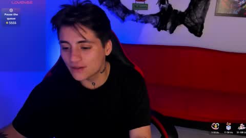 Snapshot of peytonbox chatting on October 23, 2025, 11:42 am peytonbox online show from October 23, 2025, 11:42 am