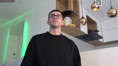 phantom_bigger1 online show from February 27, 2025, 12:34 pm