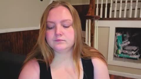 Snapshot of phatassblond chatting on February 9, 2026, 6:23 pm PhatAssBlond online show from February 9, 2026, 6:23 pm