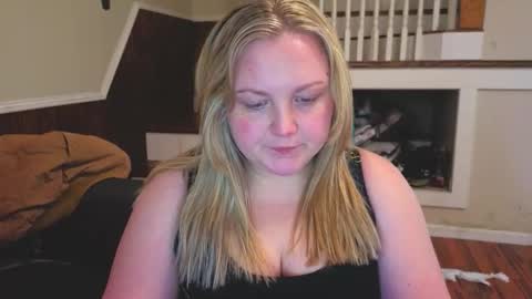 Snapshot of phatassblond chatting on February 11, 2026, 6:24 pm PhatAssBlond online show from February 11, 2026, 6:24 pm