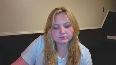 Snapshot of phatassblond chatting on February 18, 2026, 3:13 am PhatAssBlond online show from February 18, 2026, 3:13 am