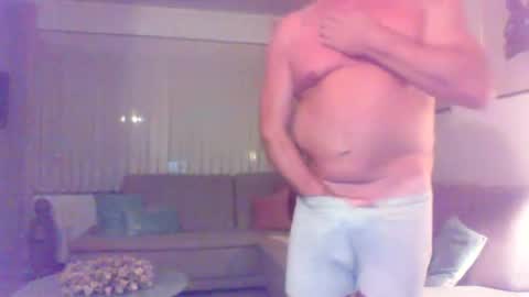 Snapshot of phil279 chatting on November 21, 2025, 11:36 pm Phil online show from November 21, 2025, 11:36 pm