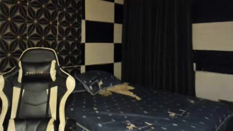 AJ online show from February 14, 2025, 10:17 am