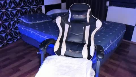 AJ online show from February 27, 2025, 10:48 am