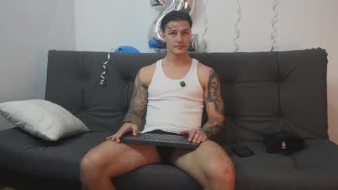 Snapshot of philip_dalton chatting on October 27, 2025, 5:28 pm Philip Dalton online show from October 27, 2025, 5:28 pm