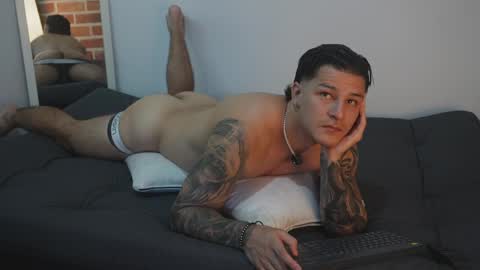 Snapshot of philip_dalton chatting on November 2, 2025, 7:38 pm Philip Dalton online show from November 2, 2025, 7:38 pm