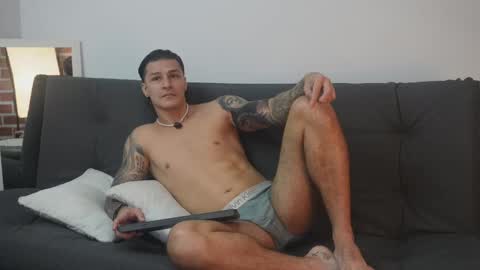 Snapshot of philip_dalton chatting on November 5, 2025, 6:52 pm Philip Dalton online show from November 5, 2025, 6:52 pm