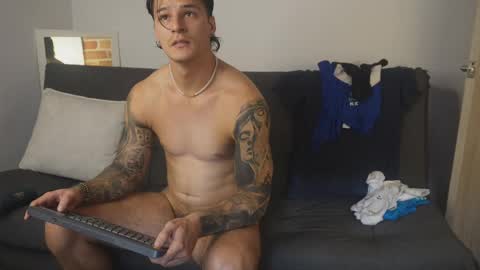 Snapshot of philip_dalton chatting on November 23, 2025, 9:36 pm Philip Dalton online show from November 23, 2025, 9:36 pm