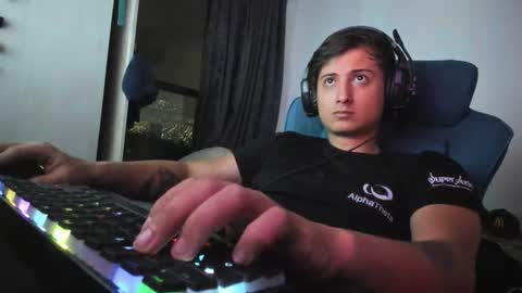 philip_dj online show from November 5, 2025, 10:04 am